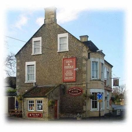 Lion And Fiddle Hotel Trowbridge Bagian luar foto