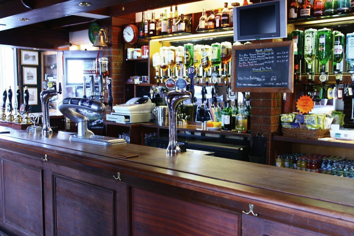 Lion And Fiddle Hotel Trowbridge Bagian luar foto